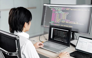 七台河 api php源码,下载的php源码怎么运行呢？